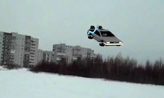 Летающий автомобиль из фильма "Назад в будущее" (видео)